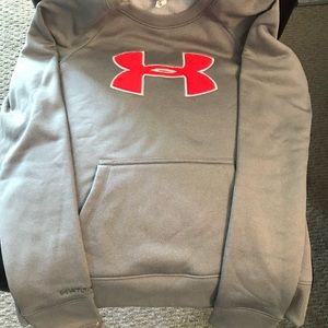 Under Armour sweat shirt